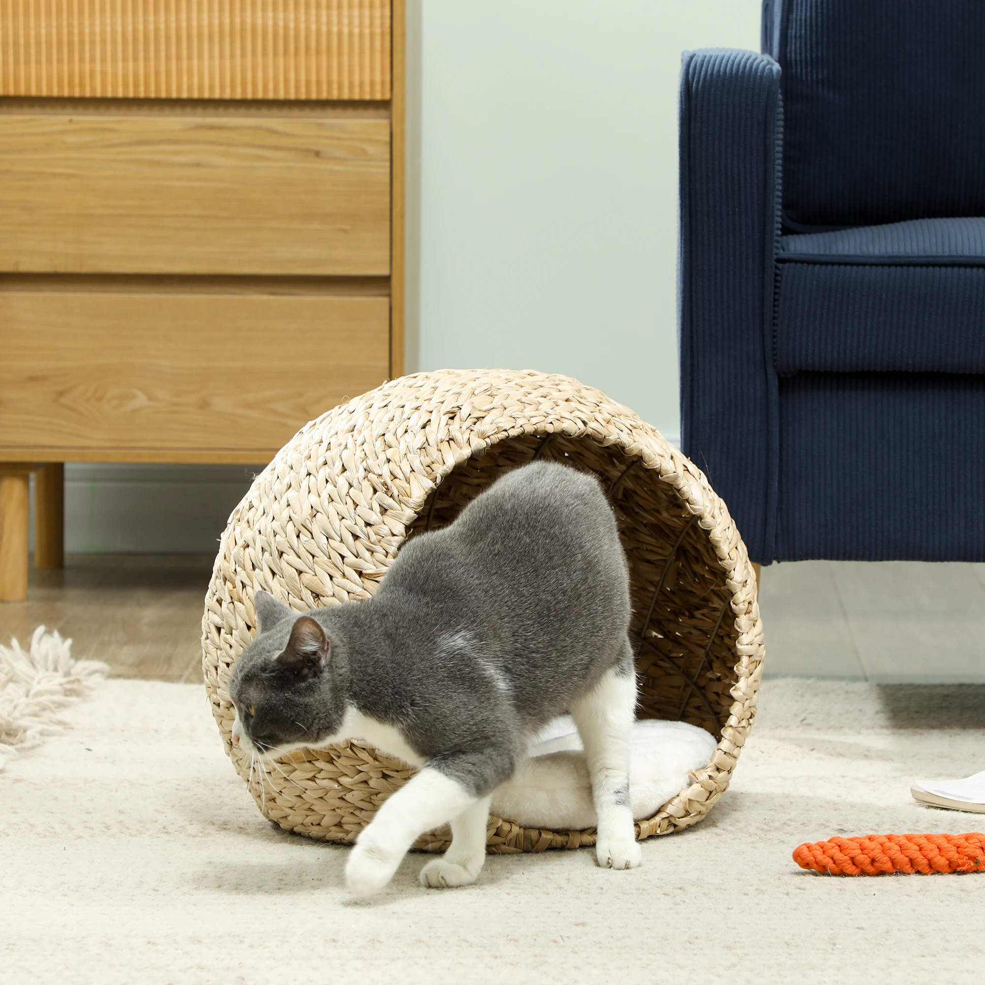 Lit-caverne en osier tissé main avec coussin amovible pour chat